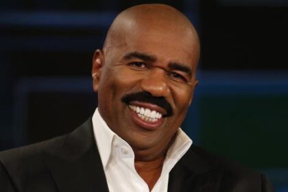 Steve Harvey Brought To His Knees By Contestant’s Inappropriate Answer. See it below!