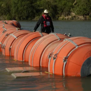 Texas has kicked off construction on historic floating border barrier… See more 👇🏻