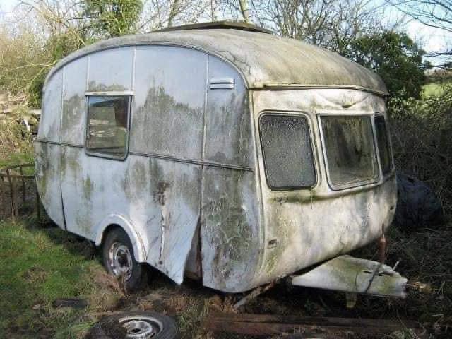 Man Discovers Unbelievable Thing Inside His Grandparents’ Caravan!